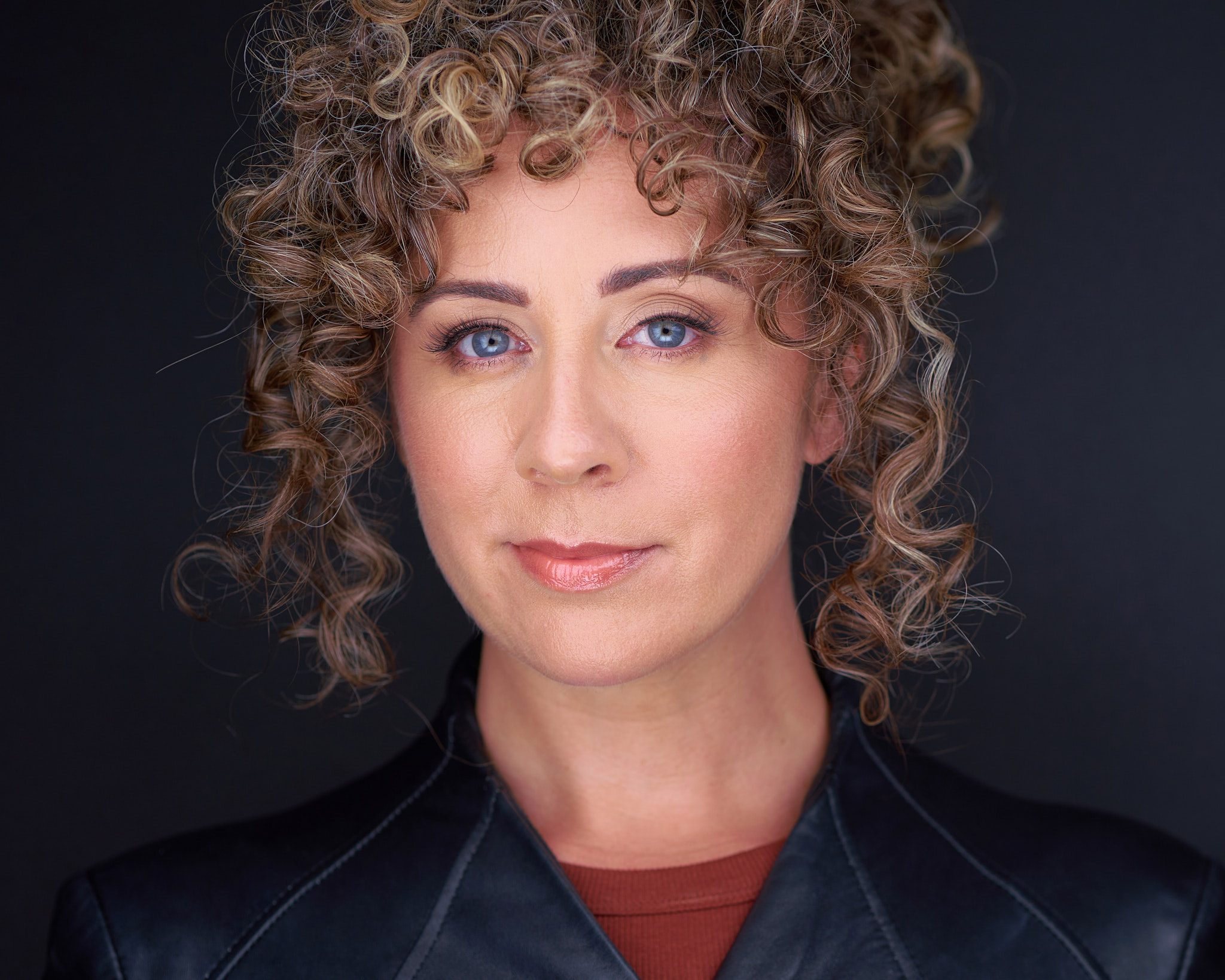 Professional Headshots In Seattle Stand Out With Authenticity